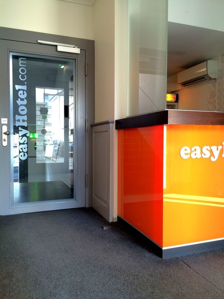 easyHotel Zürich City Centre Exterior foto