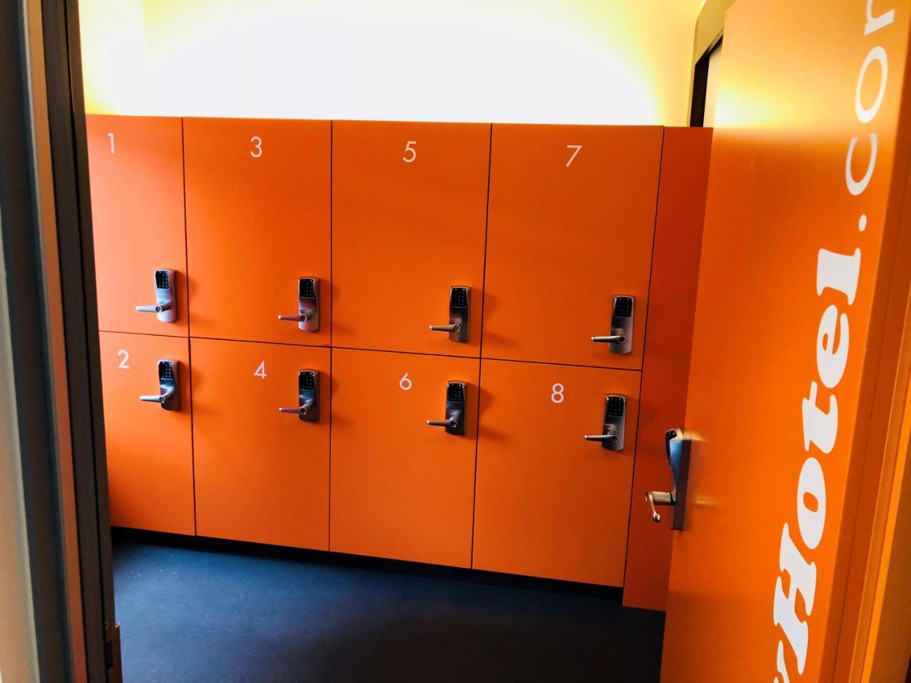 easyHotel Zürich City Centre Exterior foto
